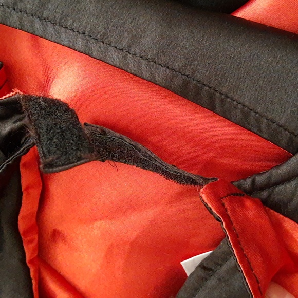 Gymboree Pirate Skull Vampire Cloak Cape Youth M/L (7-12) BONUS Toy Hook & Sword - Picture 6 of 16